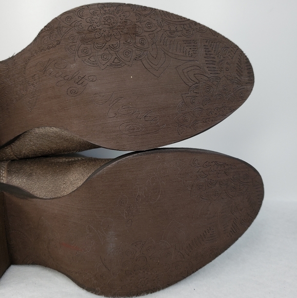 Naughty Monkey Gold Metallic Distressed Leather Pull On Moto Ankle Boots Sz 8.5. - Picture 9 of 9